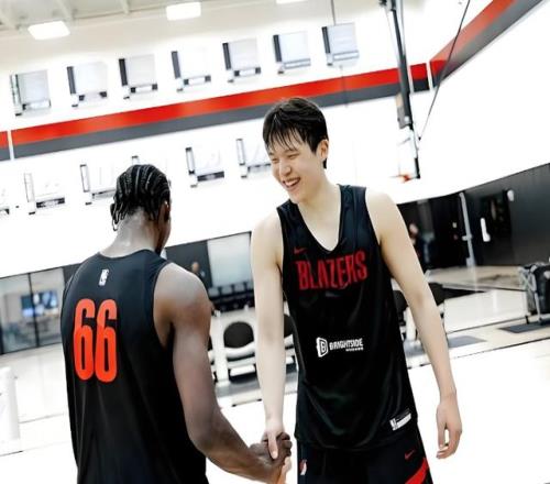 直击焦点,湖勇巅峰对,本期不容错,皇冠体育app下载,皇冠体育官网,澳门皇冠体育,bet皇冠体育在线