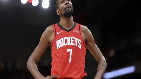 沃特金斯战旧主英超“小蜜蜂”主场遭遇败绩