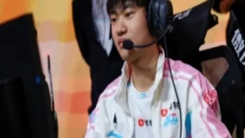 梅西收获苏亚雷斯第100次助攻进球，共同缔造辉煌百连击！